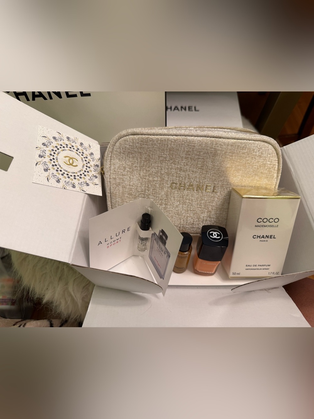 CHANEL Beige and Gold Textured Cosmetic Pouch Gift Set